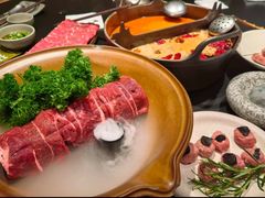 -三出山火锅(南京万象天地店)