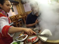 -滇香肴·云南菜蒸汽石锅鱼(云南北路店)
