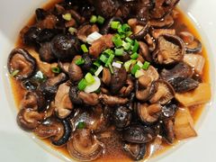 -头上红煨盐鸡·非遗院子餐厅
