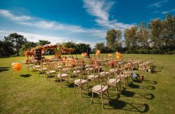 -花轿喜屋婚礼策划