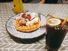 -咖啡人·融合餐厅(万达环宇店)