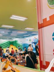 -莫莉幻想儿童乐园(武汉经开永旺店)