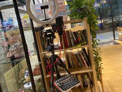 -藏猫猫咖啡主题馆(中央大道店)