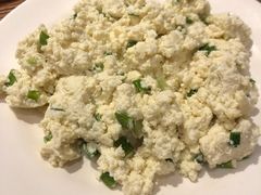 小葱拌豆腐-清真吴记门钉肉饼·喜多利