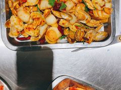 -马路牙子烧烤音乐酒馆(望京店)