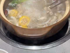 -四点金粥底火锅(沂州里店)