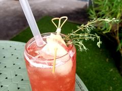 草莓蜜桃香槟气泡茶-CHILLAX轻乐时(侨建·Hi City店)