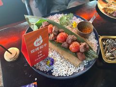 -何师烧烤Pro ·小龙虾·江湖川菜·精酿啤酒(太古里店)