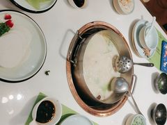 -洪氏嗨捞·猪肚鸡火锅(阳光天地店)