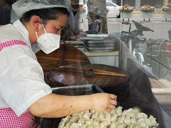 -黄阿姨锅贴大王(万航渡路店)