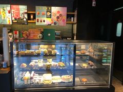 面包甜点陈列柜-星巴克(宁波东门银泰店)