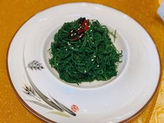 炝拌草原沙葱-德乐海蒙餐