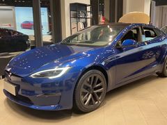 -TESLA 特斯拉(上海太古汇体验店)