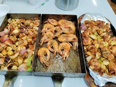 -老东镇啤酒屋海鲜加工·蒸汽海鲜·海鲜烧烤(台东店)