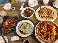 -隔壁老王·家常云南菜(花巷店)