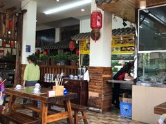 大堂-云山灶.现炒云南菜(云大店)