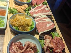 -明洞阿姨·韩式酱蟹烤肉·创意料理(三元桥店)