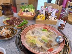 -阿婆情腊排骨火锅(金虹路店)