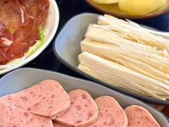 梅林午餐肉肉-重庆川渝肥妹火锅