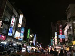 -六合夜市