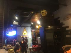 大堂-何师烧烤·香辣蟹·川菜·30年老品牌(太古里旗舰店)