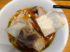 -乡土特色.冷锅鱼.牦牛肉汤锅