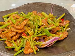 -黄家饺子东北特色菜馆(湖滨商业街店)