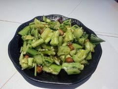 拍黄瓜-亿牌牌东北烧烤(博物馆旗舰店)