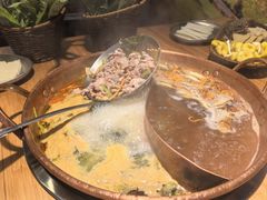 -洱火云南酸菜牛肉火锅(石景山当代商城店)