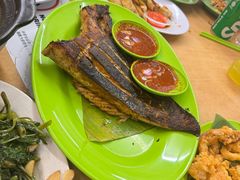 -明记烧鱼美味店