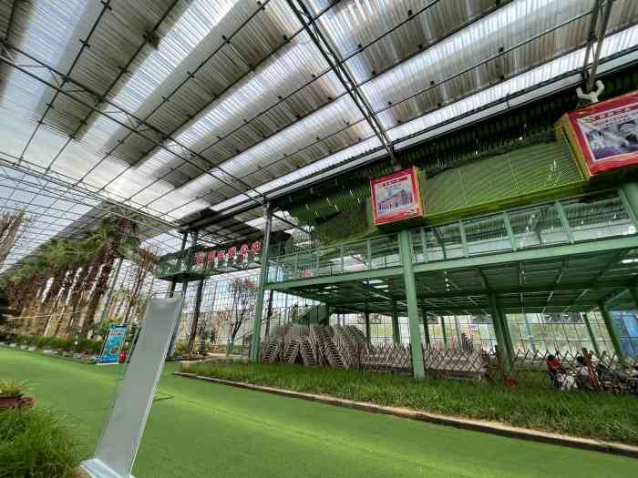 绿得金生态园-"一般,菜品还不错,孩子喜欢在这里玩,还可.