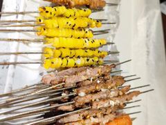 -三个大叔烤羊肉串·歌手驻唱·碳烤鲜肉(西三旗店)
