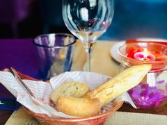 餐前面包-YUE·6·西式融合餐厅(外滩六号店)