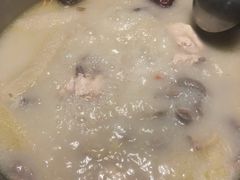 -洪氏嗨捞·猪肚鸡火锅(阳光天地店)