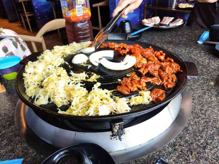 海花锅盖烤肉店(密云店)-"[薄荷]环境:整体味道还不错,服务员可.