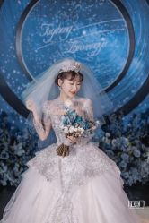 -不晚国际婚纱礼服