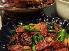 怀旧家乡腊味炒芥兰-誉八仙粤菜(万象天地店)