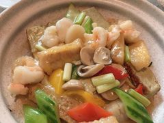 海鲜豆腐煲-香樟花园新粤料理(无锡万象城店)