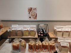 -皇冠幸福里动物奶油生日蛋糕(中山大道二中店)