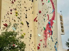 -问山MountQuest攀岩馆