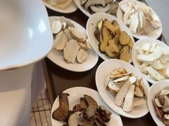 -天宜隆蘑菇宴火锅(石景山旗舰店)