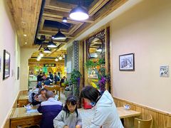 大堂-伊穆祥牛肉面总店·清真