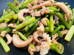 干锅鱿鱼-食光慢宴·安吉土菜馆