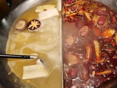 -湊湊火锅·茶憩(杭州湖滨银泰in77店)