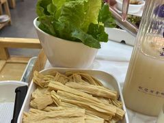 -鲁员外地锅鸡地锅鱼(龙湖江东天街店)