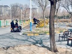 -东方时尚驾校摩托车考试场