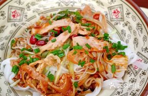 Braised Pork Dry Noodle Bowl