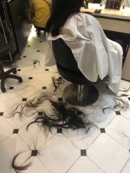 -HAIR CORNER