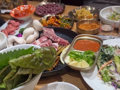 -青瓦餐厅·生鱼片·韩园烤肉(西塔店)