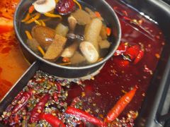-老牌坊云南鱼豆花火锅(哈西万达店)